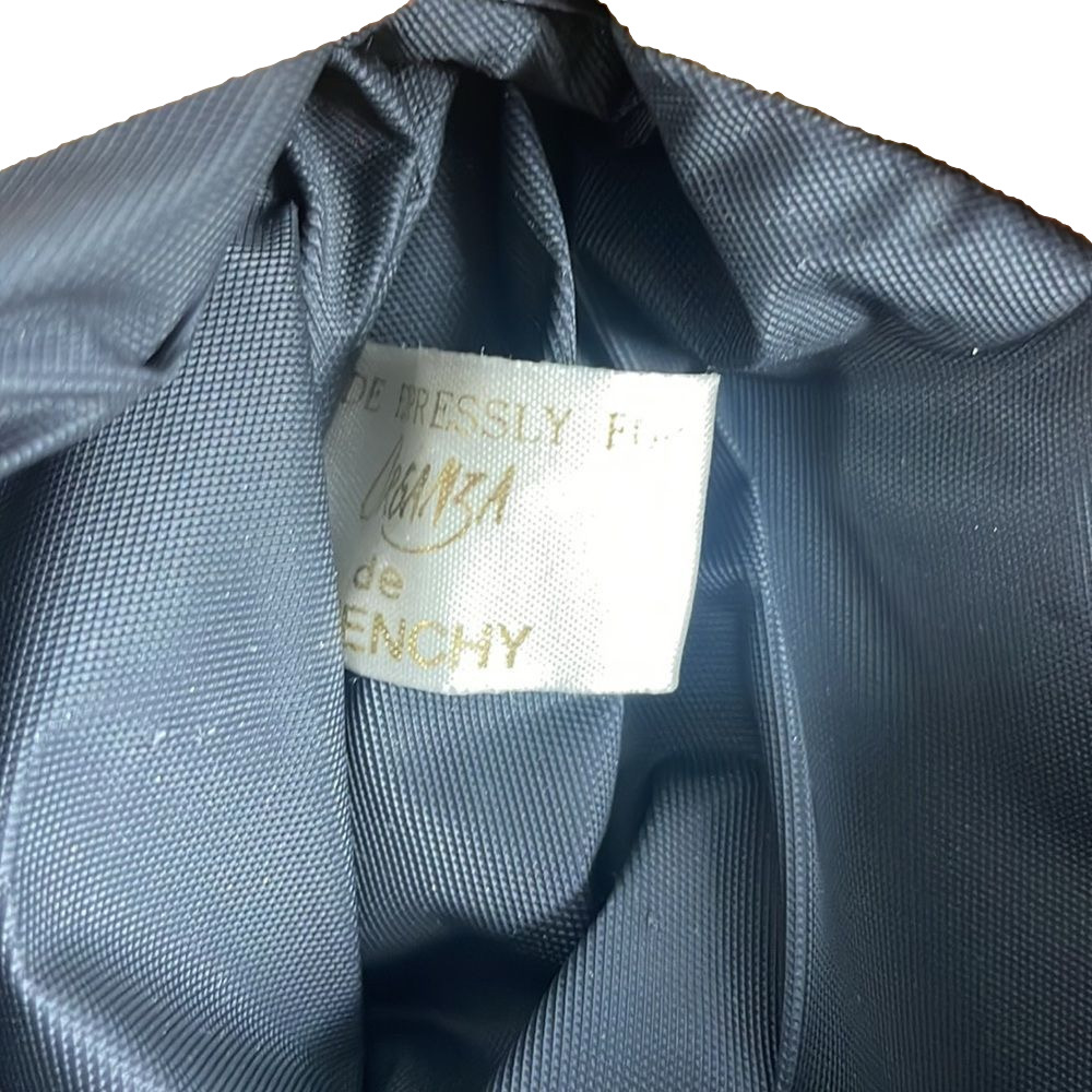Gold Textured Makeup Case by Organza de Givenchy - Picture 2 of 4